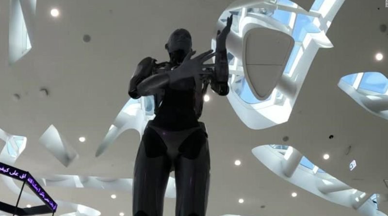 Hace chistes, responde preguntas y te elogia. Esta es la robot humanoide que cautiva a los visitantes en Dubai