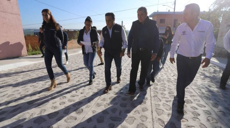 Entrega Nava mejoramiento de calles en la Felipe Carrillo Puerto