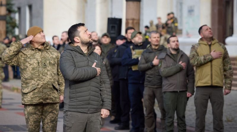 De Bucha a Jersón: los viajes de Zelenski al frente de guerra que apuntalan su liderazgo