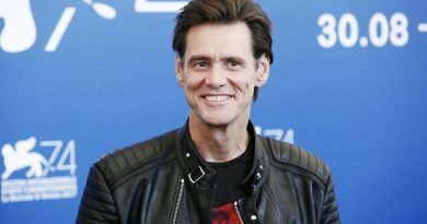 Jim Carrey en lista negra de Rusia que prohíbe ingreso a canadienses
