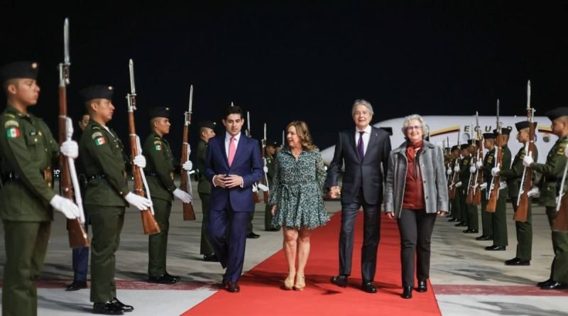 Presidente de Ecuador llega a México previo a encuentro con AMLO