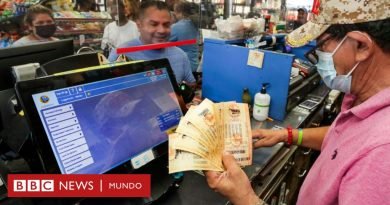 Por qué los premios de la lotería en EE.UU. se han vuelto cada vez más millonarios y más difíciles de acertar - BBC News Mundo