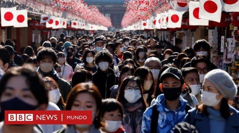 Por qué Japón tiene ahora su mayor cantidad de muertes por covid tras 2 años con la pandemia bajo control - BBC News Mundo