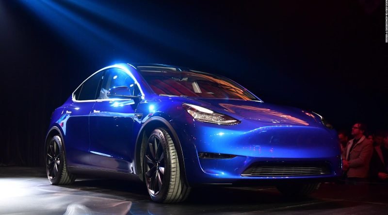 Tesla llama a revisión a casi 3.470 vehículos de 2022 a 2023