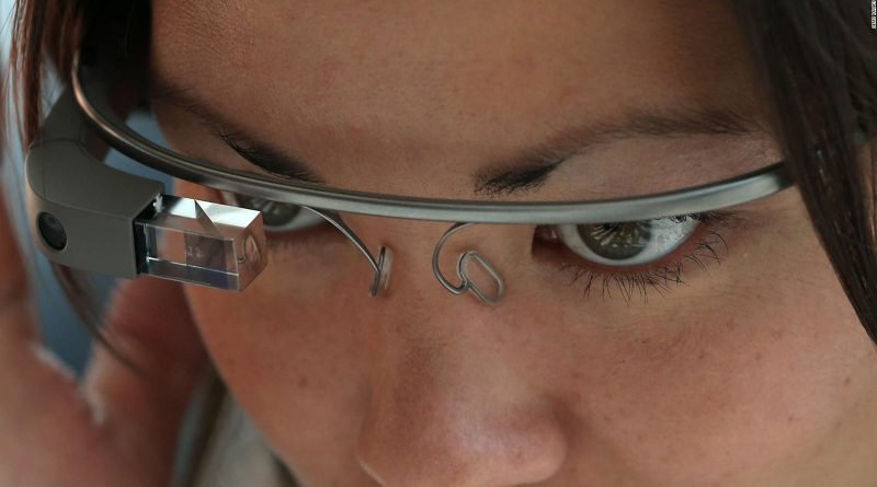 ¿Por qué Google no venderá más sus gafas inteligentes? | Video | CNN