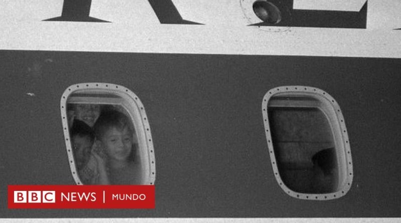 Cómo fue la controvertida Operación Babylift con la que EE.UU. evacuó a miles de bebés vietnamitas en plena guerra - BBC News Mundo