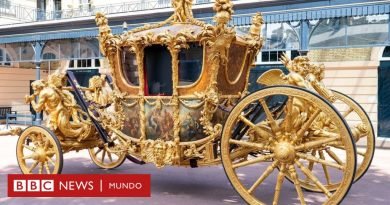 Cómo serán las carrozas que se usarán en la coronación de Carlos III y por qué habrá dos en lugar de una - BBC News Mundo