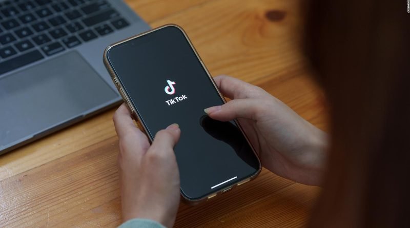 Esto es lo que podría ver tu hijo adolescente en TikTok