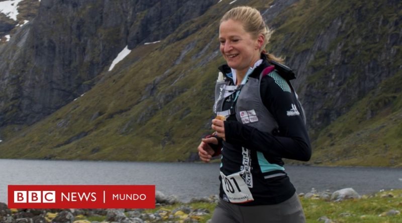 La campeona de ultramaratón descalificada por hacer parte de una prueba subida a un auto - BBC News Mundo