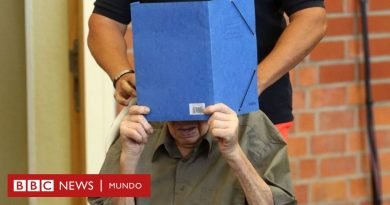 Muere a los 102 años el nazi de más edad condenado por crímenes cometidos durante la Segunda Guerra Mundial - BBC News Mundo
