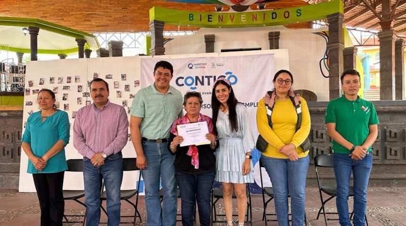 Capacitan en autoempleo a 80 mujeres de Cadereyta y San Joaquín