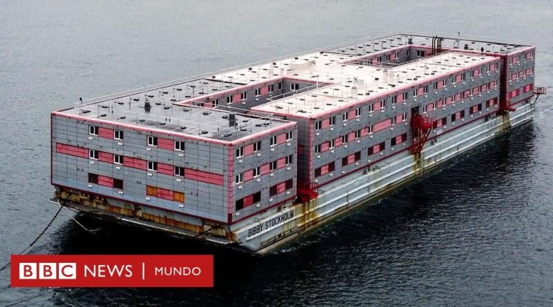 La polémica barcaza flotante donde Reino Unido planea alojar a solicitantes de asilo - BBC News Mundo