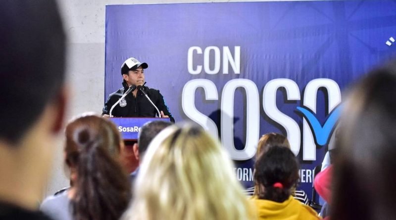 Entrega Roberto Sosa obras en Valle Real