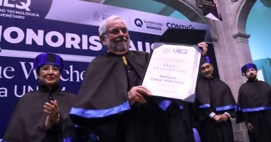 Entrega UTEQ Honoris Causa a Enrique Graue