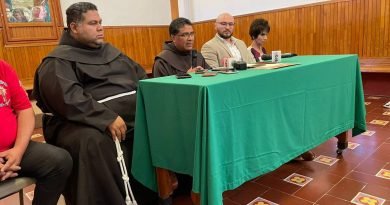 Imponen 90% menos cohetes en celebración de la Santa Cruz