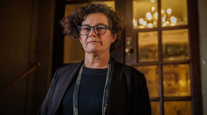Paula Barros, socióloga: “Si la democracia no controla la corrupción, un Gobierno autoritario se ve como una alternativa válida”