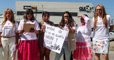 Protesta Morena contra el IEEQ