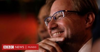 Andrés Roemer, el exdiplomático mexicano acusado de varias violaciones que fue detenido en Israel - BBC News Mundo
