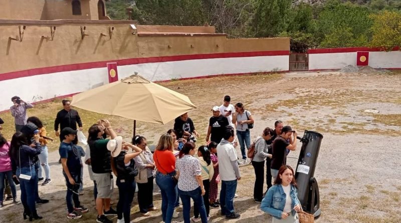 Así vive Bernal el eclipse anular de sol 2023