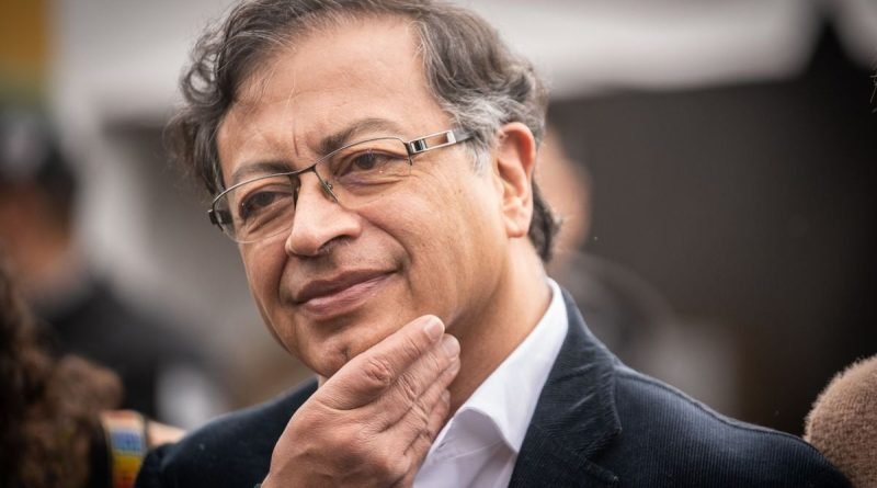 Gustavo Petro repunta en la encuesta Opinómetro