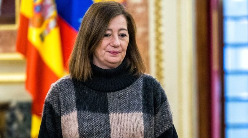 Armengol replica con documentos a la ofensiva de dudas y sospechas del PP para exigir su dimisión