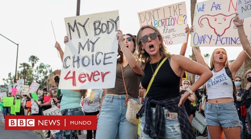 Aborto: la Corte Suprema de Arizona permite que se aplique una ley del siglo XIX que prohíbe la interrupción del embarazo en casi todos los casos en el estado - BBC News Mundo