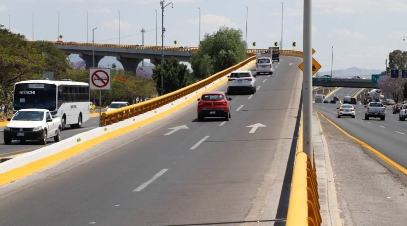 Paso elevado a Bernardo Quintana ya es de 2 carriles