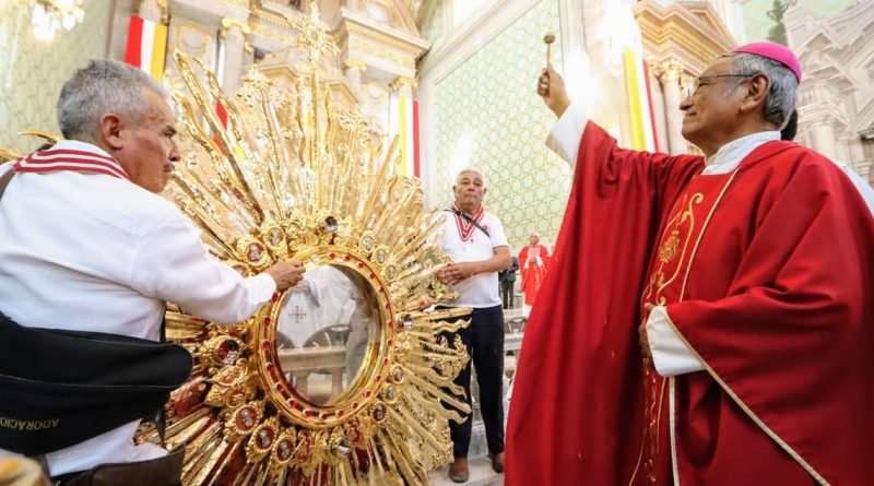 Celebran eucarística en honor al Corpus Christi