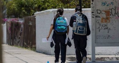 Gobierno monitorea escuelas por alza de calor