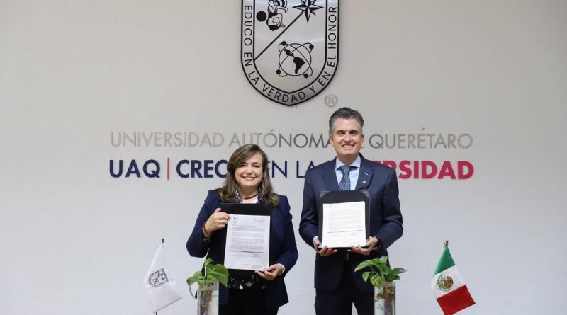 Liquidará UAQ adeudo a CEA