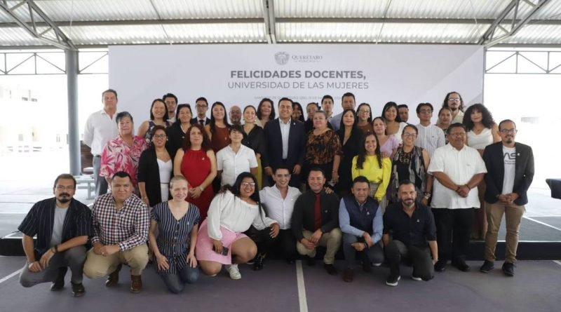 Resalta Nava la invaluable contribución de los docentes