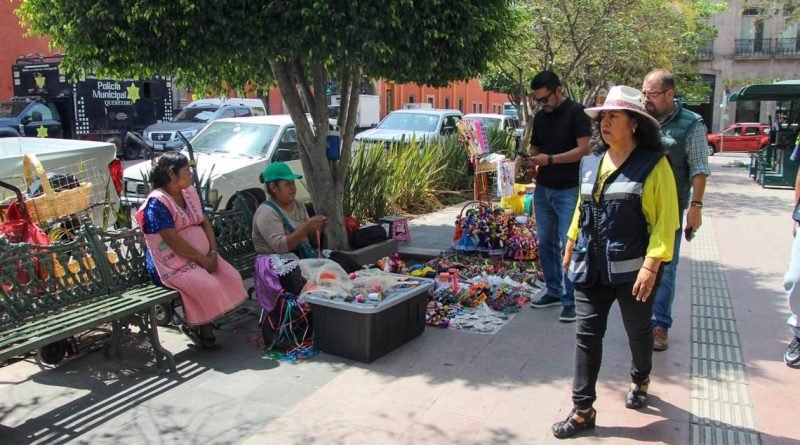 Artesanos se niegan a salir de nuevo del Centro Histórico