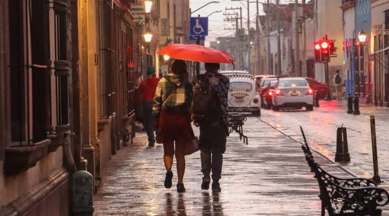 Baja Alberto de tormenta a depresión tropical