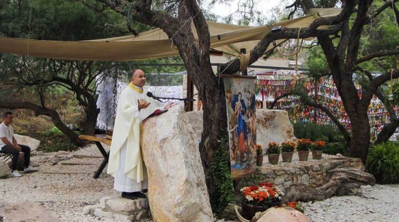 Crece devoción a la Virgen Desatadora de Nudos