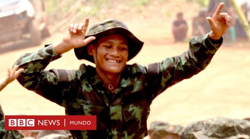 Los ejércitos de jóvenes insurgentes que están cambiando el curso de una guerra olvidada - BBC News Mundo