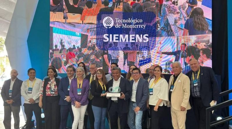 Reconoce Siemens a la UTEQ por liderazgo en innovación digital