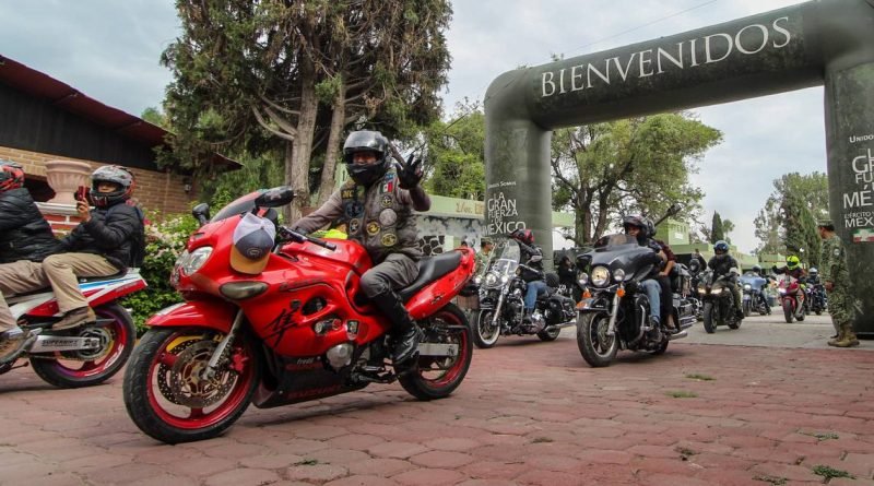 Se unen 200 motociclistas en rodada de SEDENA