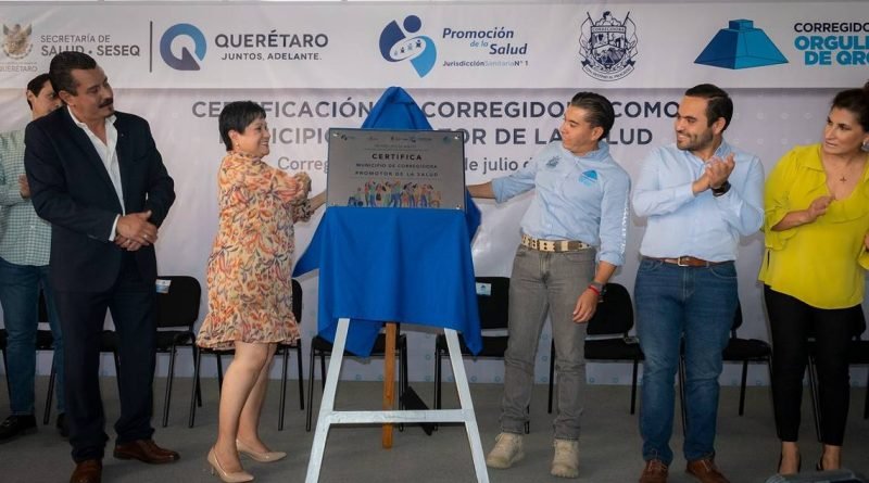 Corregidora, certificado como Promotor de Salud por la SESA