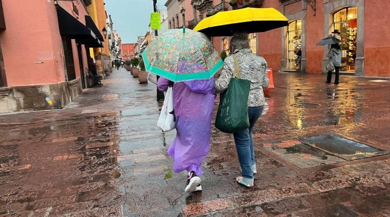 Monitorea PC puntos críticos de la capital queretana por lluvia