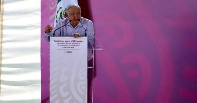 Repartió AMLO 7 veces más dinero que Peña