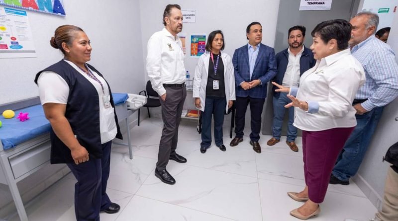 Entrega Kuri Centro de  Salud en Tlacote 