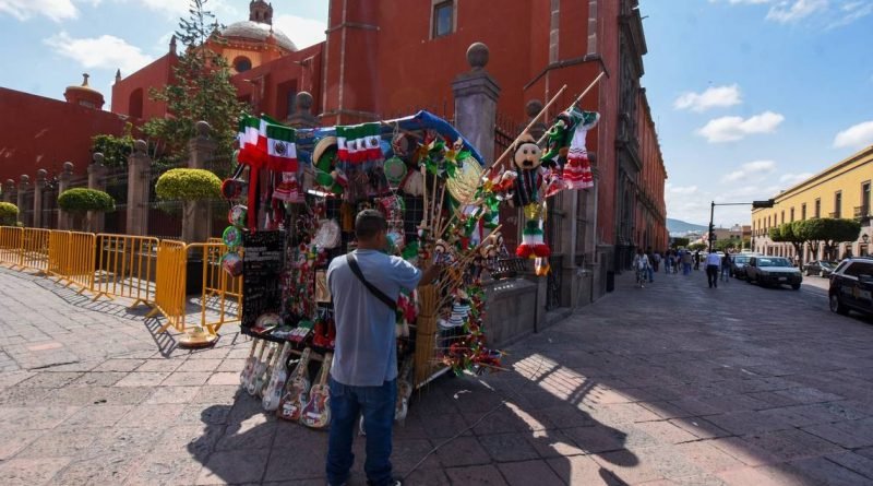 Esperan 300 comerciantes ambulantes en fiestas patrias