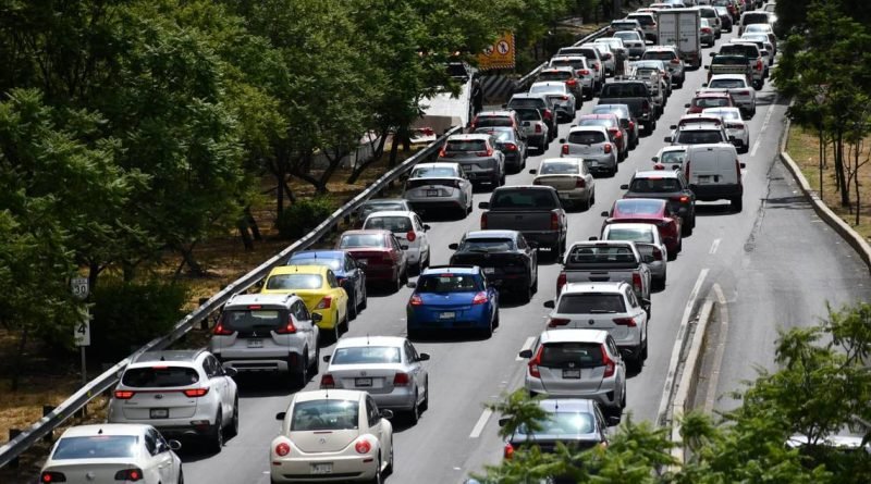 Piden salir con tiempo este lunes