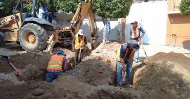 Reparan calles en Lomas de Casa Blanca