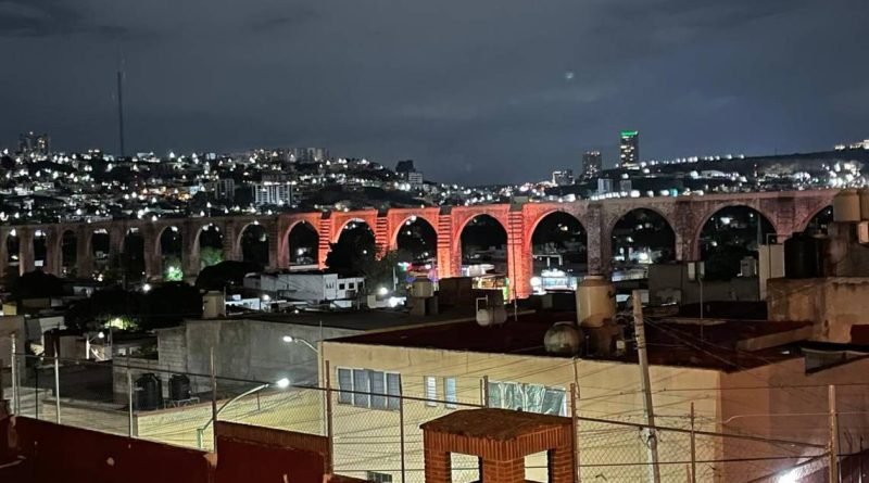Todo listo para la iluminación de Los Arcos de Querétaro