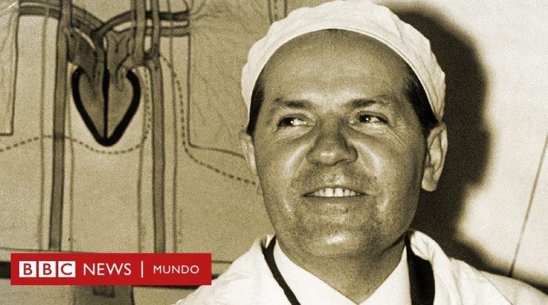 Vladímir Démijov, el científico soviético que conmocionó al mundo con sus experimentos con perros de dos cabezas - BBC News Mundo