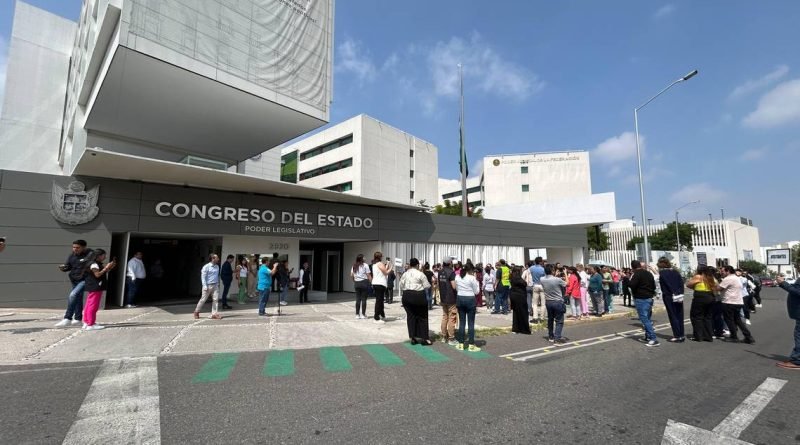 Legislatura evacuó el edificio en 3 minutos 13 segundos durante el simulacro
