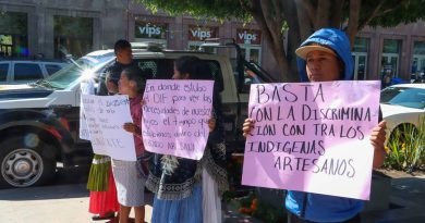 Artesanos indígenas exigen respeto a su derecho a trabajar