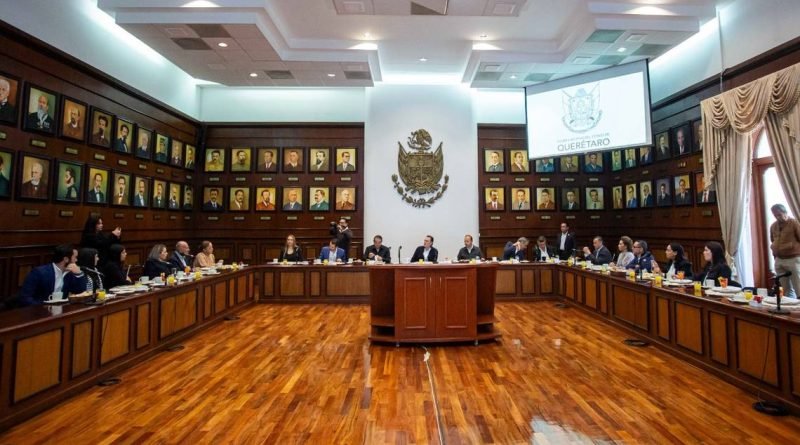 Fijan acuerdos Kuri y diputados locales