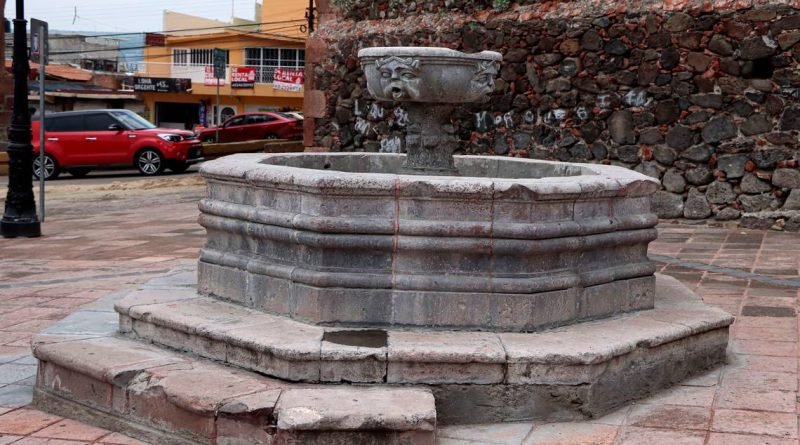 Fuente histórica sufre abandono